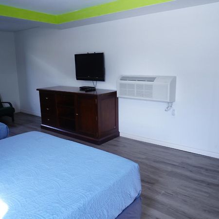 Crestwood Motel Burlington Bagian luar foto