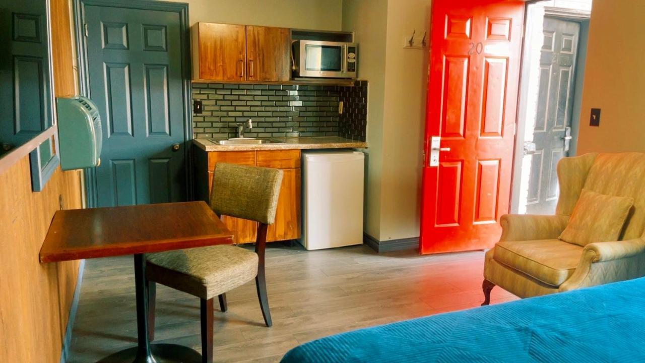 Crestwood Motel Burlington Bagian luar foto
