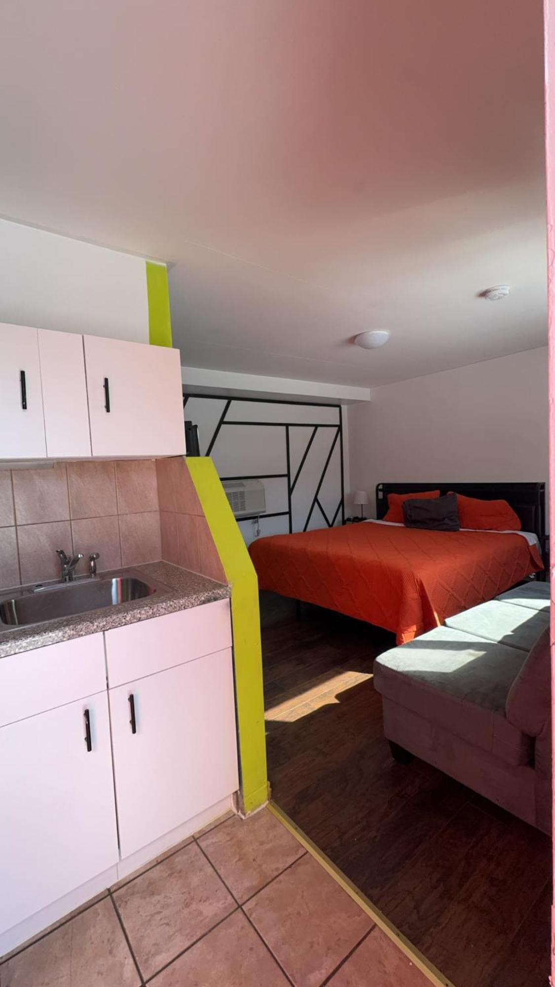 Crestwood Motel Burlington Bagian luar foto