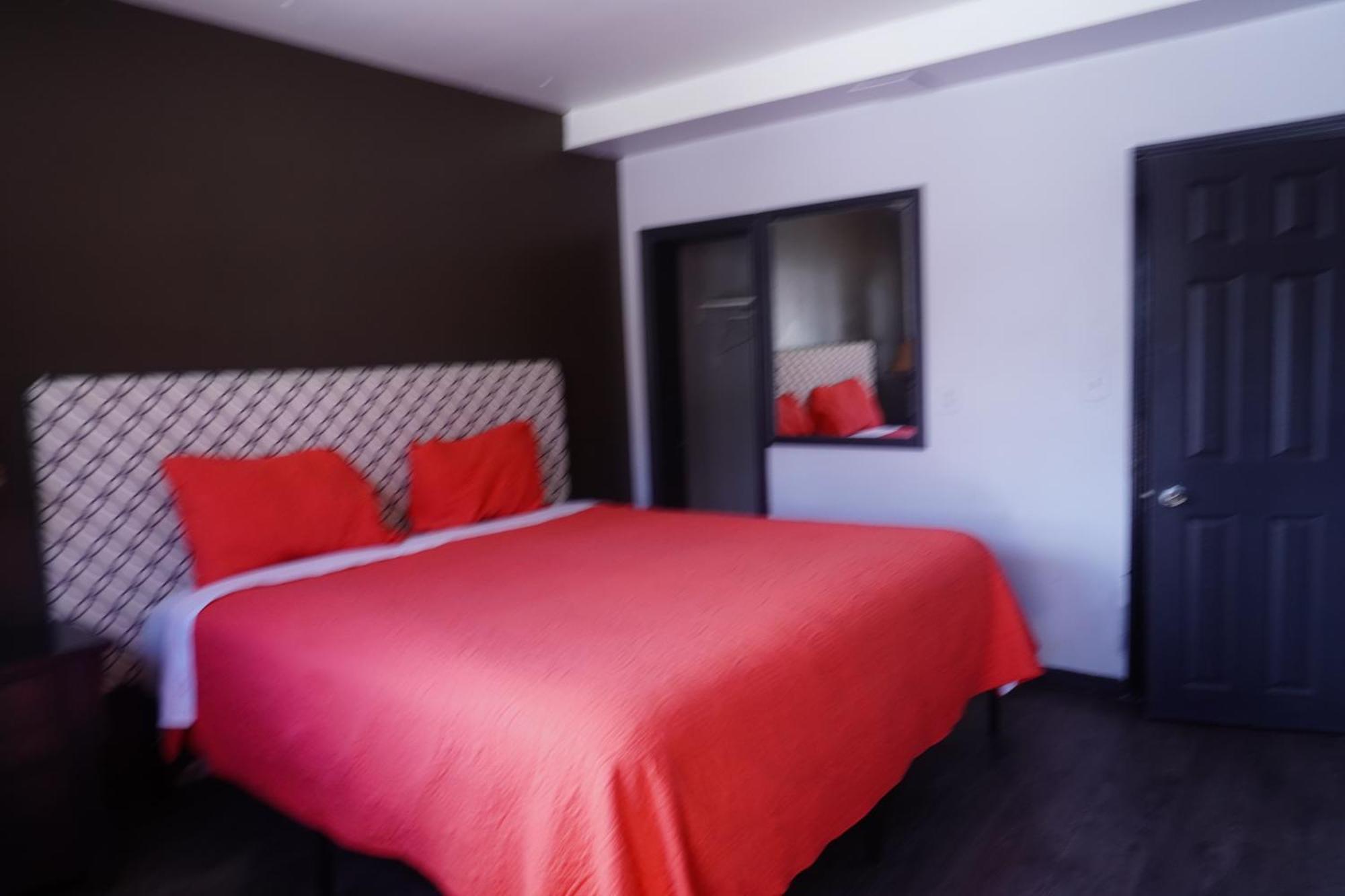 Crestwood Motel Burlington Bagian luar foto